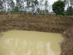 Bassin du village de Kitahaï dans lequel de l'eau a été trouvée